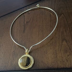 Elegant Golden Tigers Eye Pendant Necklace